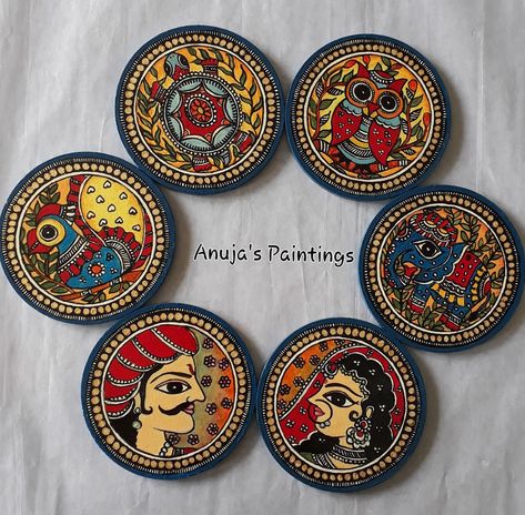 Circular Madhubani Painting, Madhubani Wall Plates, Clay Plate Painting Ideas Indian, Madhubani Coaster Designs, Small Mdf Board Painting Ideas, Madhubani Coasters, Madhubani Paintings, Lotus Flower Art, Boho Art Drawings