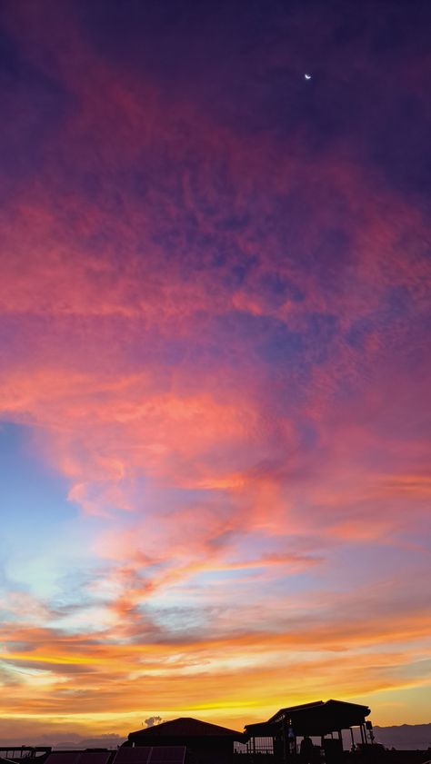 pink skies/cotton candy/sunset Cotton Candy Sunset, Cotton Candy Skies, Pink Skies, Cotton Candy Sky, Look At The Sky, Pink Sunset, Pink Sky, Magical Girl, Cotton Candy