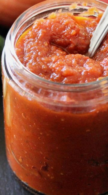 Amazing Ranchero Sauce ~ Perfect for Huevos Rancheros, Migas, Hash Browns, Burgers, or anything That Needs a Killer Good Sauce. This is Smokey with a Bit of a Kick. Incredibly Good. Huevos Rancheros Sauce, Rancheros Sauce, Beans Fry, Ranchero Sauce, Salsa Guacamole, Savory Sauce, Hash Browns, Latin Food, Homemade Sauce