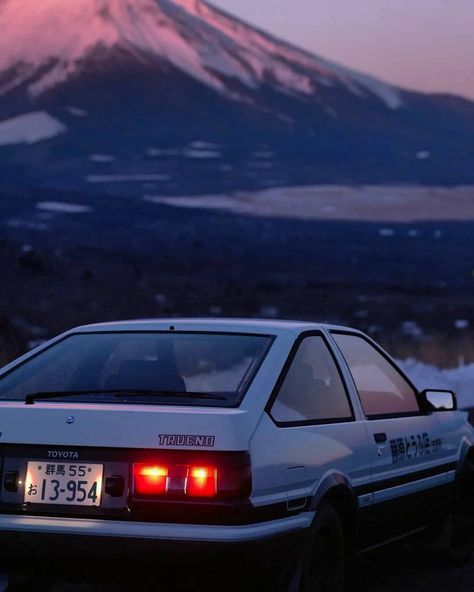 Simp Stuff, Toyota Trueno, Trueno Ae86, Ae86 Trueno, Corolla Toyota, Toyota Ae86, Jdm Wallpaper, Japanese Domestic Market, Best Jdm Cars