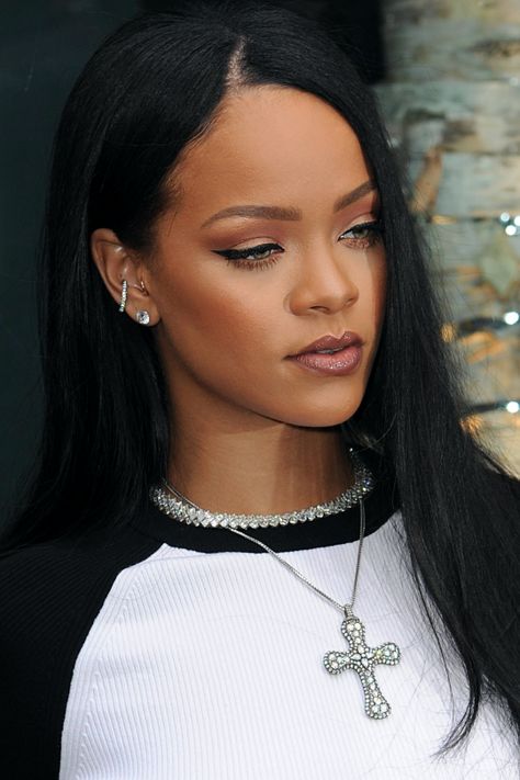 Rihanna Makeup, Looks Hip Hop, Looks Rihanna, Rihanna Photos, Rihanna Outfits, Rihanna Looks, Bad Gal Riri, Rihanna Riri, Bad Gyal