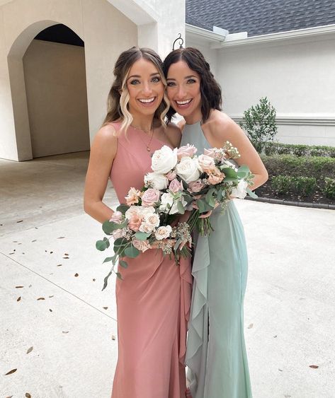 Brooklyn And Bailey Instagram, Bailey Mcknight, Jiya Shankar, Bridesmaid Poses, John Luke, Brooklyn And Bailey, Inspo Pics, Wedding Dresses Beaded, Team Bride