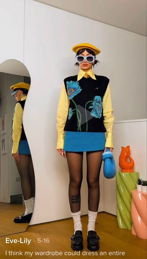 Preppy Maximalist Fashion, Colorful Stockings Outfit, Colorful Maximalist Outfit, Funky Shirt Outfit, Maximalist Work Outfit, Casual Maximalist Outfits, Maximalism Fashion Aesthetic, Maximalist Outfits Aesthetic, Maxamilist Outfits