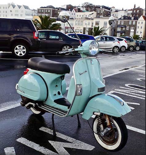 1978 Vespa PX-125 Scooter with a 125cc Single-cylinder Air-cooled Two-Stroke engine Lml Vespa, Vespa Px 125, 125 Scooter, Vespa Px, Vespa Vintage, Mopeds, Motorcycles & Scooters, Scooters, Motorcycles