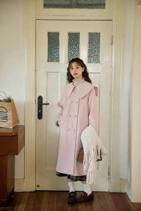 Light Pink Coat Outfits, Pastel Pink Coat, Pink Coat Outfit, Light Pink Coat, Outfit Inspo For Summer, Pastel Preppy, Turban Styles, Cloth Coat, Closet Revamp