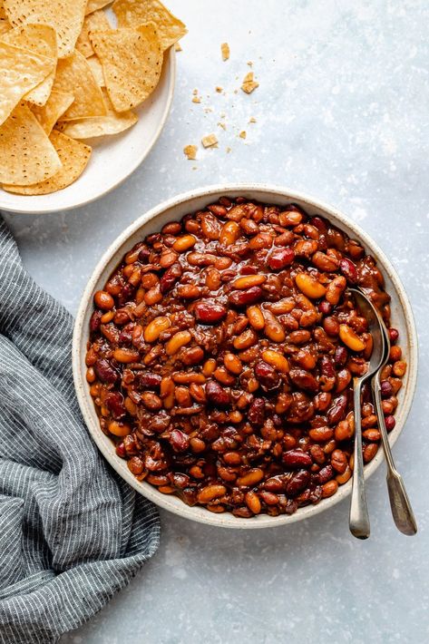 Easy Baked Beans Recipe, Baked Beans Vegan, Simple Baked Beans Recipe, Vegetarian Baked Beans, Baked Beans Crock Pot, Slow Cooker Baked Beans, Best Baked Beans, Easy Baked Beans, Baked Beans Recipe