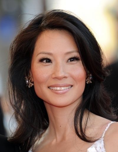 Lucy Liu, Actrices Hollywood, Healthy Smile, Long Lashes, Oral Hygiene, Hair Care Tips, Natural Makeup, Asian Beauty, Womens Hairstyles