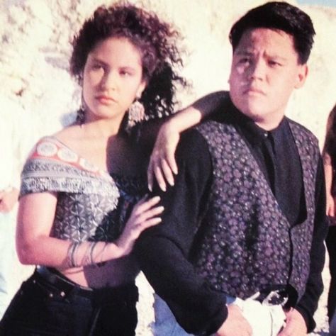 Selena and her brother AB. Selena Painting, Selena Perez, Queen Status, Celebrity People, Selena Quintanilla Fashion, Selena Selena, Selena Pictures, Selena Q, Tejano Music