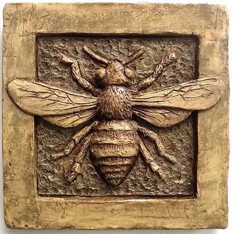 Relief Wood Carving, Wood Print Art, 3d Relief Art, Honey Art, Pretty Tiles, Bee Drawing, Relief Carving, Lds Art, Wood Carving Designs