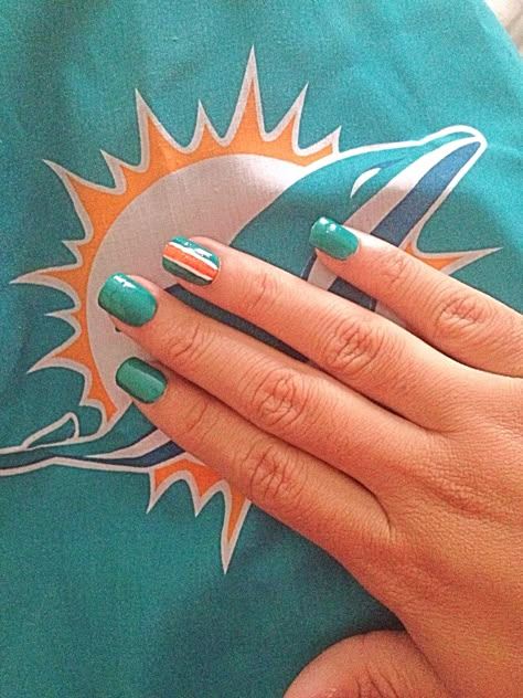 Miami Dolphins inspired nails Miami Dolphins Nails, Nails Miami, Nfl Nails, Dolphin Nails, Football Nail Art, Bright Summer Nails Designs, Football Nails, Neutral Nail Color, Emerald Nails