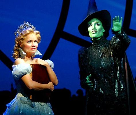 Idina Menzel Wicked, The Witches Of Oz, Elphaba And Glinda, Wicked Musical, Wicked Witch Of The West, Kristin Chenoweth, Idina Menzel, Defying Gravity, Theatre Nerds