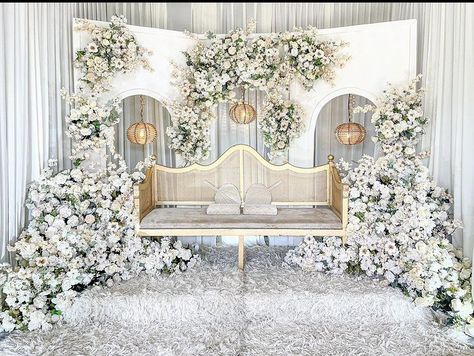 Simple Nikah, Pelamin Klasik, Pelamin Rumah, Pelamin Idea, Decor Lamaran, Pelamin Nikah, Dekorasi Wedding, Moodboard Wedding, Nikah Decor