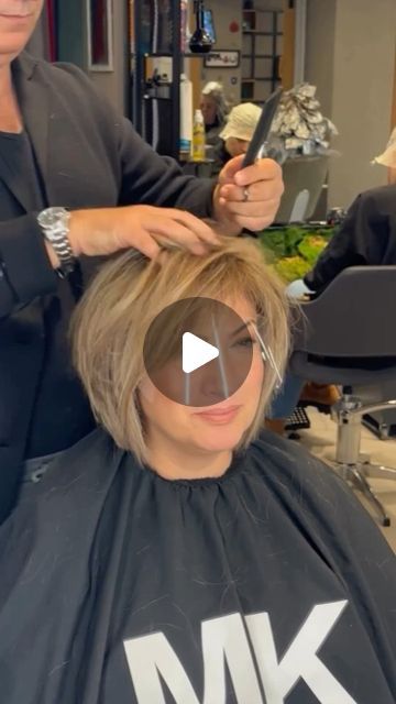 RAMBUT BOB™ on Instagram: "Repost @muratkayabasii • • • • • • #Bobhaircut" Enterlac Crochet, Short Straight Bob Hairstyles, Choppy Bob Hairstyles For Fine Hair, Kort Bob, Shaggy Bob Hairstyles, Short Layered Bob Haircuts, Inverted Bob Haircuts, Κούρεμα Bob, Balayage Short