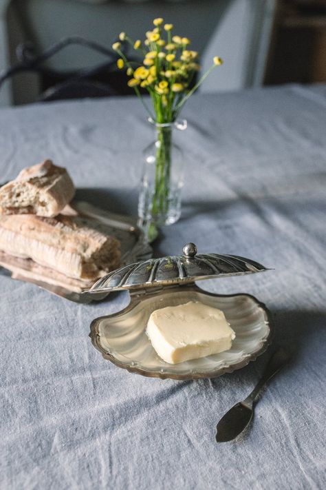 Butter Dish With Knife Holder, Vintage Butter Dish, Antique Butter Dish, Princess House Crystal Butter Dish, Dinner Party Tablescapes, French Butter Dish, Wedding Dinner Party, Glass Butter Dish, Vintage Table Setting