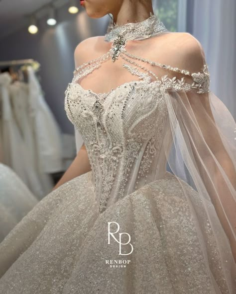 Dress Princess Aesthetic, Princess Gown Wedding Dress, Wedding Ethereal, Create Pin, Wedding Dress Princess, Wedding Dresses Princess, Queen Wedding Dress, Fairy Tale Wedding Dress, Pretty Wedding Dresses