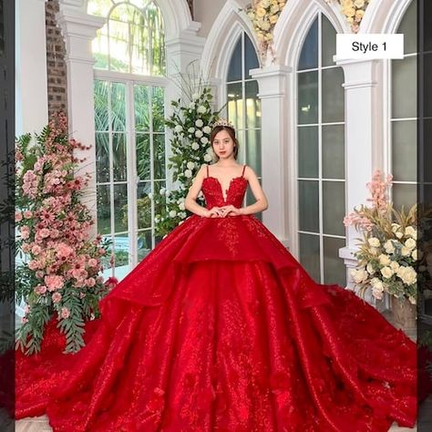 Quincenera Dresses, Red Ball Gowns, Prom Dress With Train, Red Ball Gown, Red Wedding Dress, Red Quinceanera Dresses, Dress With Train, Pretty Quinceanera Dresses, Beautiful Wedding Gowns