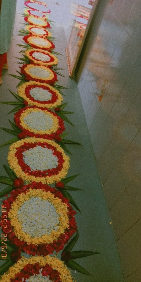 Grahpravesh Decoration, Phool Rangoli Designs, Welcome Baby Decoration Ideas At Home With Flowers, Welcome Rangoli With Flowers, Kanku Pagala Decoration, Kanku Pagla Decoration At Home, Baby Chathi Decoration, Welcome Decoration Ideas Home Indian, Pagla Decoration