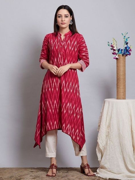 Angela Krislinzki, Asymmetric Kurta, डिजाइनर कपड़े, Indian Kurti Designs, Kurti For Women, Kurtas For Women, New Kurti Designs, Kurta Patterns, Churidar Designs