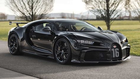 Black Buggati Chiron, Bugatti Chiron Black, Bugatti Veyron Super Sport, Luxury Supercars, Sport Model, Aesthetic Cool, Pimped Out Cars, Cars Uk, Bugatti Cars