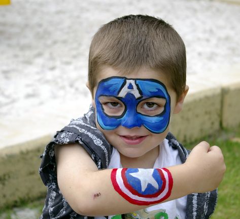 face paint - captain america Simple Face Painting Ideas For Kids Boys, Avengers Face Paint, Captain America Face Paint, Kids Face Painting Easy, Disney Face Painting, Superhero Face Painting, Easy Face Painting Designs, Face Painting Ideas, Face Painting For Boys