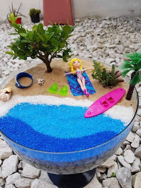 Beach Theme Miniature Garden, Miniature Fairy Garden Diy, Miniature Garden Diy, Beach Fairy Garden, Art For Walls, Fairy Garden Plants, Walls Art, Diy Garden Fountains, Fairy Garden Designs