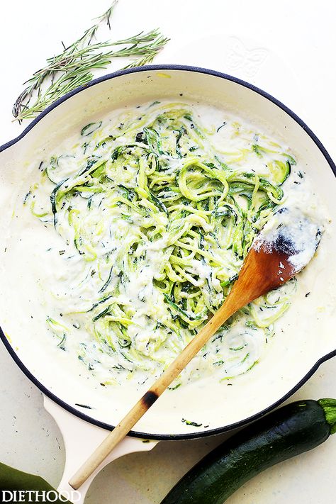 Creamy Ricotta Zucchini Noodles - Delicious zucchini noodles tossed in a creamy and garlicky ricotta cheese sauce. Easy, guilt free and vegetarian weeknight meal that takes minutes to prepare! Ricotta Cheese Sauce, Spiral Zucchini, Ricotta Bake, Creamy Noodles, Zucchini Noodles Recipe, Zucchini Ricotta, Camp Recipes, Zucchini Noodle Recipes, How To Cook Zucchini