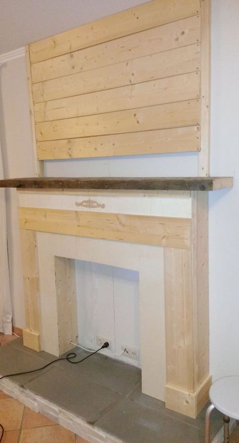 How To Make A Faux Fireplace On The Cheap Make A Faux Fireplace, Faux Foyer, Installing A Fireplace, Fake Fireplace, Faux Fireplace Diy, Diy Basement, Farmhouse Fireplace, Faux Fireplace, Fireplace Remodel