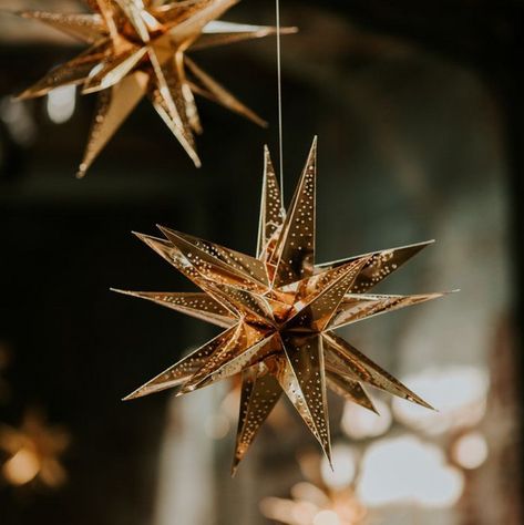 Christmas Aesthetic Friends, Gold Celestial Wedding, Celestial Wedding Decor, Celestial Wedding Theme, Dancing Under The Stars, Mistletoe And Wine, Winter Gold, Aesthetic Friends, Royalty Aesthetic