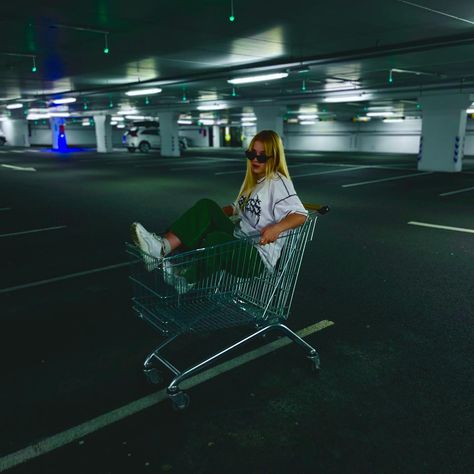 Shopping Cart Photoshoot Aesthetic, Cart Photoshoot Aesthetic, Dark Parking Lot Photoshoot, Photoshoot In Parking Lot, Parking Lot Photography, Garage Aesthetic Pictures, Parking Photoshoot Aesthetic, Rooftop Parking Lot Photoshoot, Parking Lot Aesthetic Photoshoot