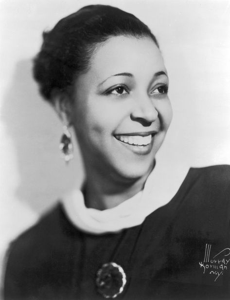 Ethel Waters 1930s Makeup, Makeup Dark Skin, Blues Singers, Ethel Waters, Reefer Madness, Makeup Dark, Black Actresses, Black Entertainment, Vintage Black Glamour