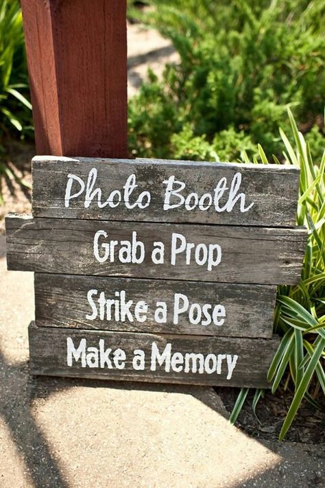 My rustic wedding - wooden photo booth sign Rustic Photo Booth, Diy Fotokabine, Diy Wedding Photo Booth, Instagram Wedding Sign, Wedding Guest Signing, Floating Picture Frames, Photo Booth Sign, Tafel Decor, Rustic Wedding Signs