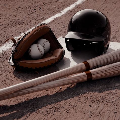 Sports Balls Aesthetic, Base Ball Aesthetic, Aesthetic Baseball Pictures, Bruce Yamada Aesthetic, Baseball Catcher Aesthetic, Baseball Girl Aesthetic, Baseball Aesthetic Boy, Baseball Aesthetic Girl, Baseball Bat Aesthetic