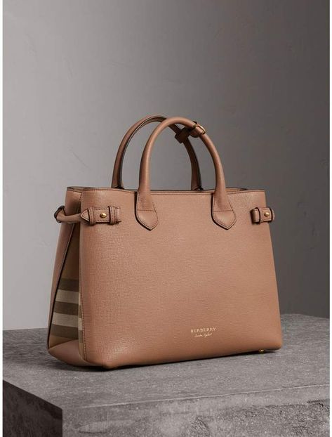 Burberry The Medium Banner in Leather and House Check Casual Office Fashion, Fashion Office, Office Fashion Women, The Medium, Burberry Handbags, Fashion Business, Womens Fashion For Work, Work Outfits Women, Ladies Tops Fashion