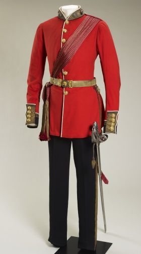 Grenadier Guards uniform. 1853-1861 Grenadier Guards, British Army Uniform, Prince Clothes, British Uniforms, Military Looks, John Brown, Royal Guard, Royal Outfits, Army Uniform