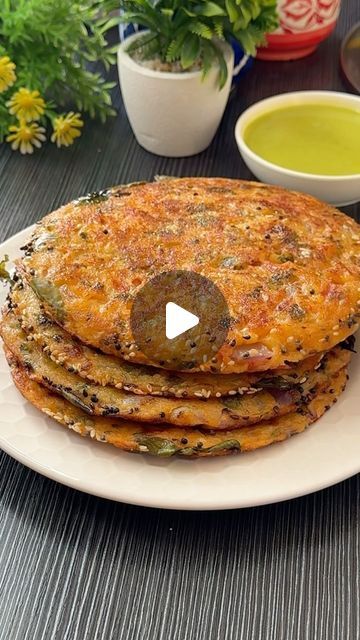 Morning Breakfast Ideas Indian, Suji Recipes Indian, Healthy Tiffin Recipes, Suji Recipe, Fat Free Snacks, Tiffin Recipe, Savoury Snacks, Indian Cooking Recipes, Quick Healthy Breakfast