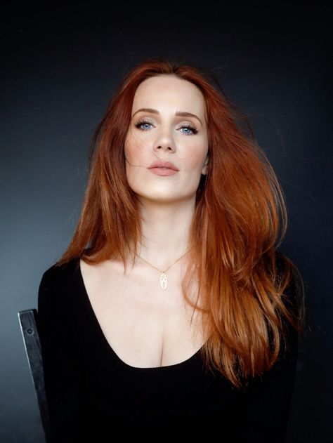 Ladies Of Metal, Simone Simons, Heavy Metal Girl, Lisa Eldridge, Red Hair Woman, Heavy Metal Music, Girl Celebrities, Metal Girl, Foto Art