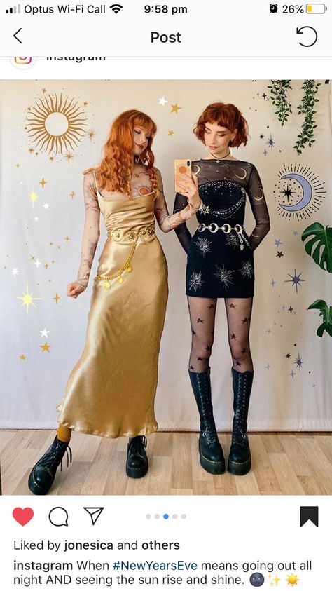 Costumes For 3 People, Moon Outfits, Mesh Top Outfit, 3 People Costumes, Witchy Outfits, Alt Clothes, Halloween Costumes For 3, Outfits Retro, 2000s Outfits