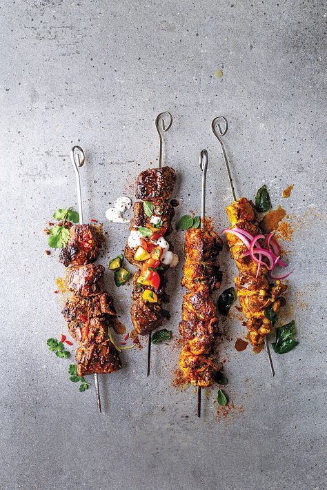 Meat skewers with lemon-chilli-rub, … – License Images – 13458829 ❘ StockFood Chicken Skewers Photography, Grilled Meat Skewers, Barbecue Food Photography, Kebab Aesthetic, Malay Curry, Grilled Kabobs, Kebab Sticks, Food Photography Studio, Cajun Spice