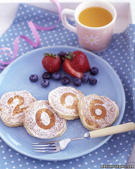 New Year's breakfast for kids: Martha Stewart pancakes Kids Pancakes, Pancake Recipes, Breakfast Party, New Year's Food, Cereal Bars, Cracker Barrel, New Years Day, Breakfast For Kids, Holiday Entertaining