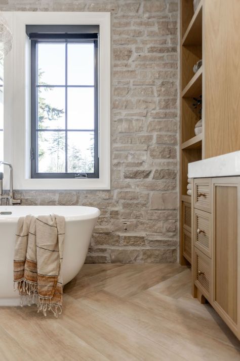 Bathroom Stone Wall, Buy Dirt, Natural Stone Bathroom, Stone Feature Wall, Bathroom Accent Wall, Natural Bathroom, Bg Design, Stone Interior, Stone Bathroom