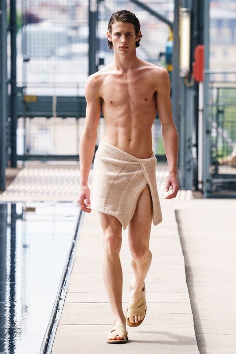 The Designer Gen-Z Stars Are Turning To For A RisquÃ© Party Look Male Model Body, Ludovic De Saint Sernin, Towel Dress, Men Model, Shirtless Men, Menswear Collection, Model Body, Swimwear Fashion, Mens Swimwear