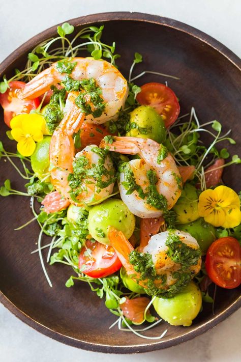 Shrimp Healthy, Salad With Shrimp, Mexican Shrimp, Shrimp Avocado Salad, Shrimp Salad Recipes, Cilantro Dressing, Shrimp Avocado, Avocado Salad Recipes, Grape Salad