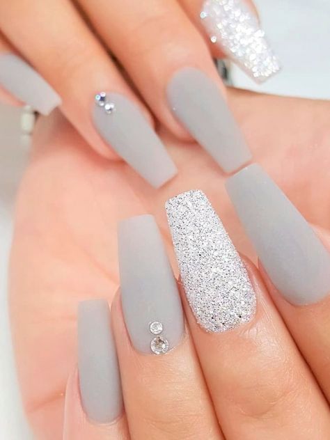 Gray Ombre Nails, Black And Gray Nails, Gray Nail Art, Gray Nail, Matte Acrylic Nails, Grey Acrylic Nails, Grey Nail Art, Grey Nails, Grey Nail Designs