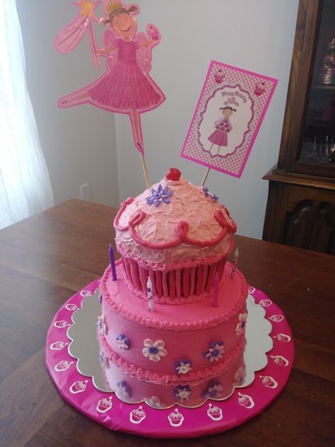 Pinkalicious Cake Pinkalicious Cake, Pinkalicious Birthday Party, Pinkalicious Party, Sonic Cake, 7th Birthday Cakes, Birthday Shots, Cute Baking, 18th Birthday Party, Pretty Birthday Cakes