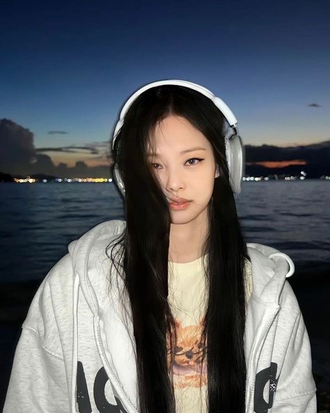 My Fav Person, Jennie Coachella, Photo Bank, Ruby Jane, Amazing Facts For Students, Fav Person, Guy Best Friends, Fairy Girl, Aesthetic People