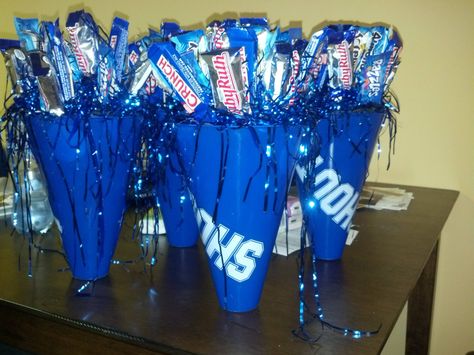 Cheerleading Candy Bouquet Cheer Treats, Bouquet Business, Cheerleading Party, Cheer Banquet, Cheerleader Gifts, Cheer Team Gifts, Cheer Spirit, Cheer Camp, Candy Bouquets