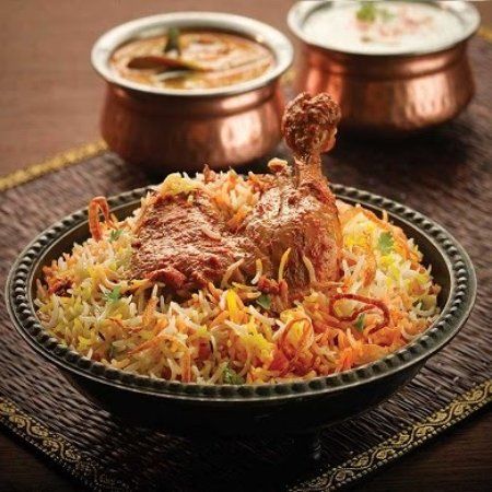 Instant pot Hyderabadi chicken biryani Pakistani Cuisine, Menu Sushi, Pakistani Dishes, Menu Pizza, Chicken Biryani Recipe, Dum Biryani, Vindaloo, Biryani Recipe, Food Blogs