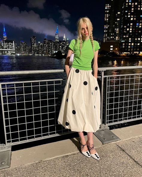 Stella Lucia (@stellaluciadeopito) • Instagram photos and videos Stella Lucia, Dots Outfit, Dots Clothing, Dots Fashion, Skirt Inspiration, Polka Dots Outfit, Art Outfit, Polka Dots Fashion, Future Outfit