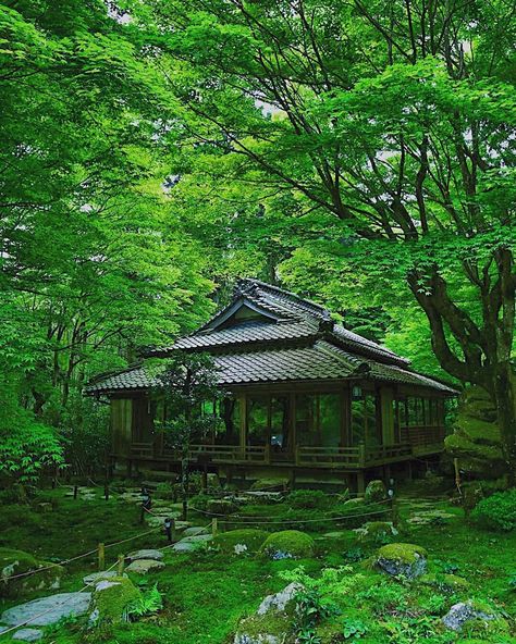 Garden Design Simple, Photo Japon, Shiga Japan, Japanese Countryside, Japanese Forest, Japanese Village, Japanese Home Design, Traditional Japanese Architecture, Japanese Style House