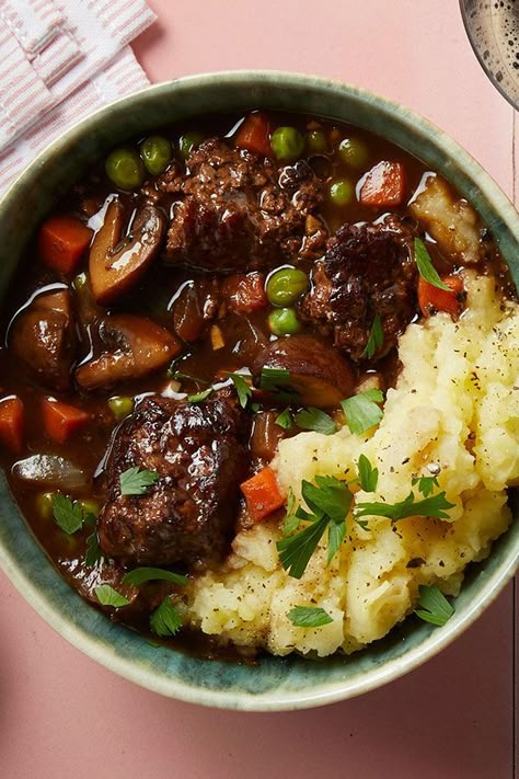 Beef And Mushroom Stew, Mushroom Stew, With Mashed Potatoes, Healthy Comfort, Beef Stew Recipe, Stew Recipe, Healthy Eating For Kids, Beef Dinner, Cooking Food